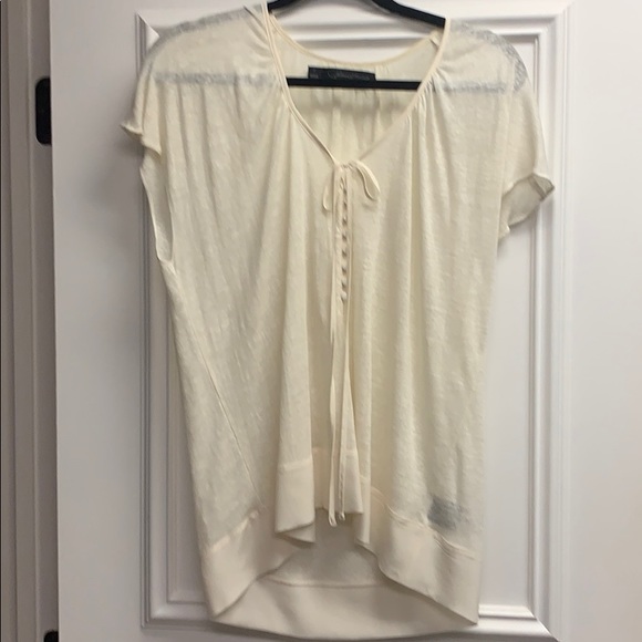 Too small - Picture 1 of 4